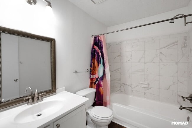 Building Photo - Charming 2BR Condo in Atlanta