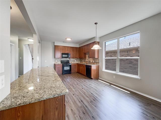 Building Photo - 7233 Lindentree Ln
