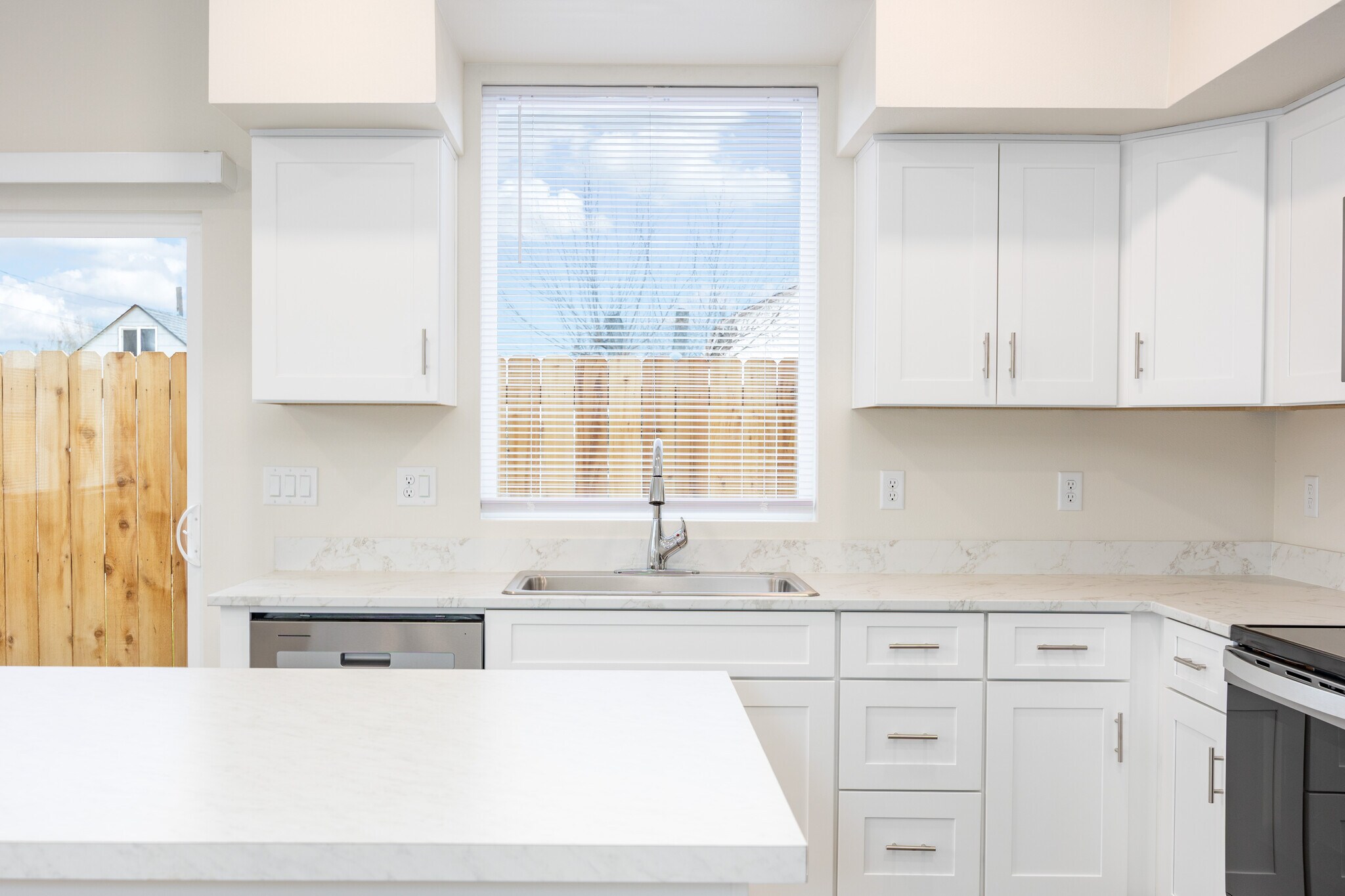 Building Photo - 20 S Volland St