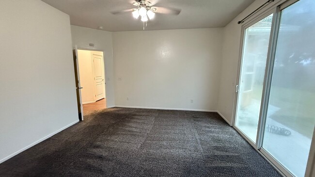 Building Photo - 3 Bedroom, 2 Bathroom Home in Desirable Tulare Neighborhood