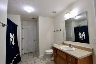 Building Photo - 624 Territory Ln