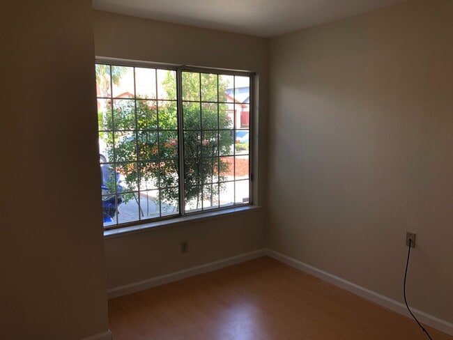 Building Photo - Gorgeous Home in Hercules!