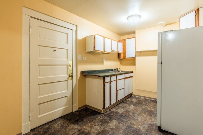 Interior Photo - Pacific Ridge