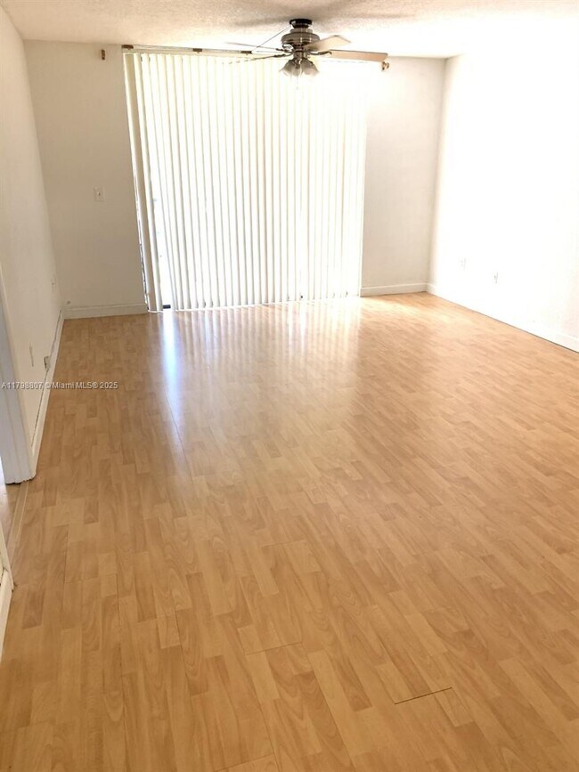 Primary Photo - 8075 SW 107th Ave