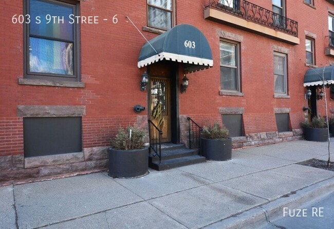 Building Photo - 603 S 9th St
