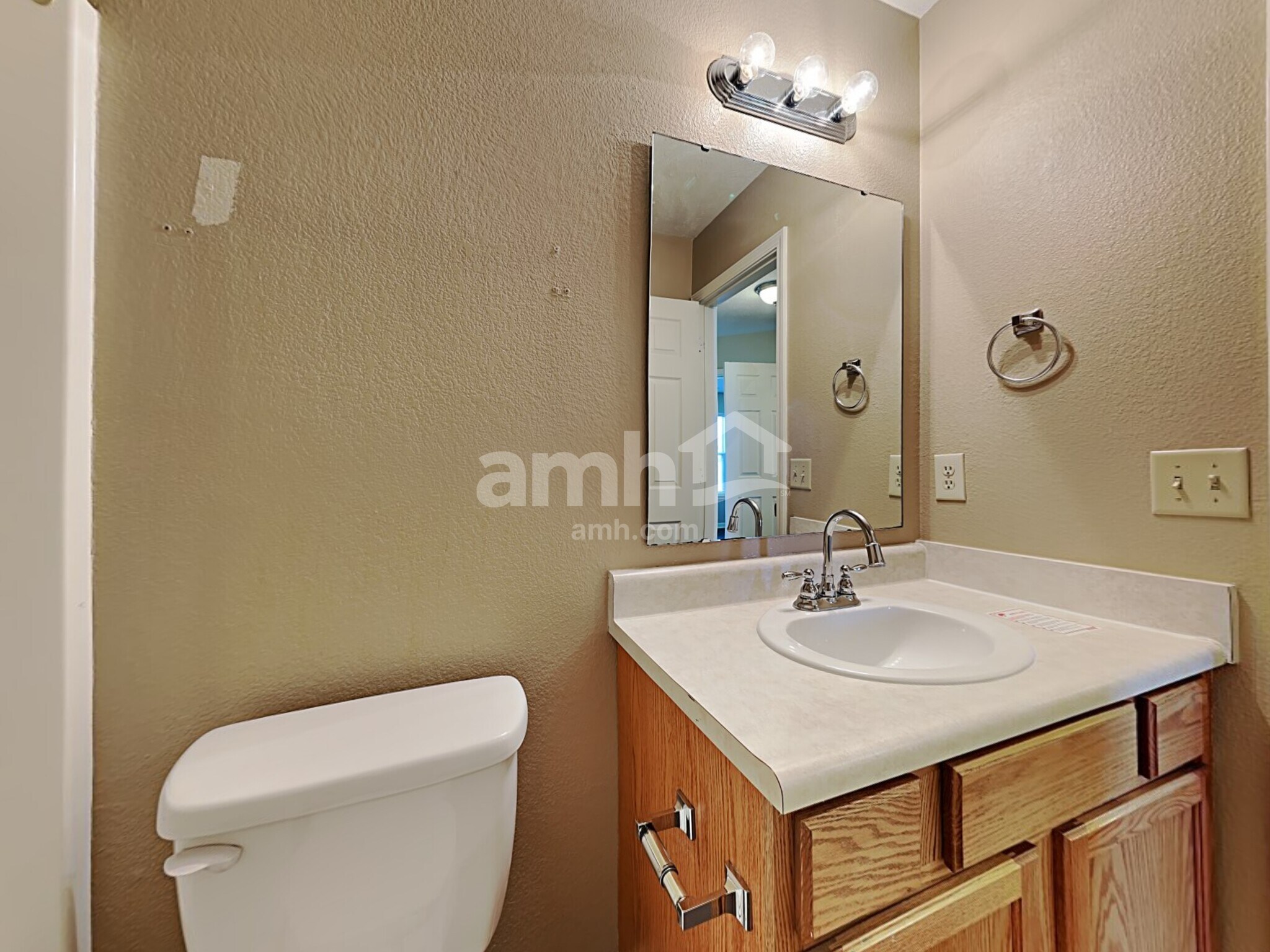 Building Photo - 16938 Maraschino Dr