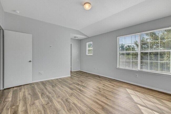 Building Photo - 2927 Cypress Island Dr