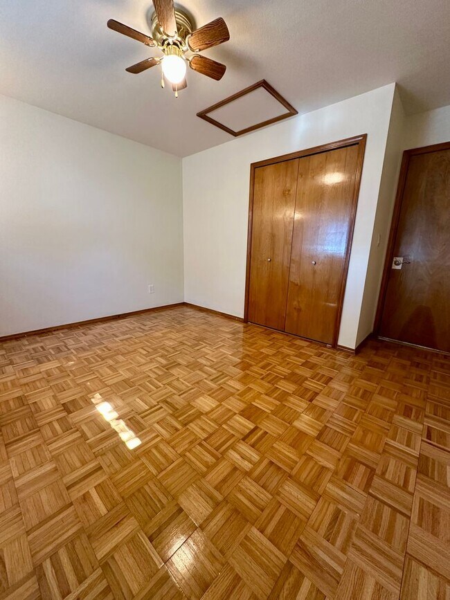 Building Photo - BEAUTIFULLY UPDATED 3BD HOME NEAR FORT CARSON
