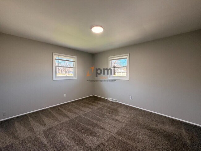 Building Photo - 5469 Aspen Ave