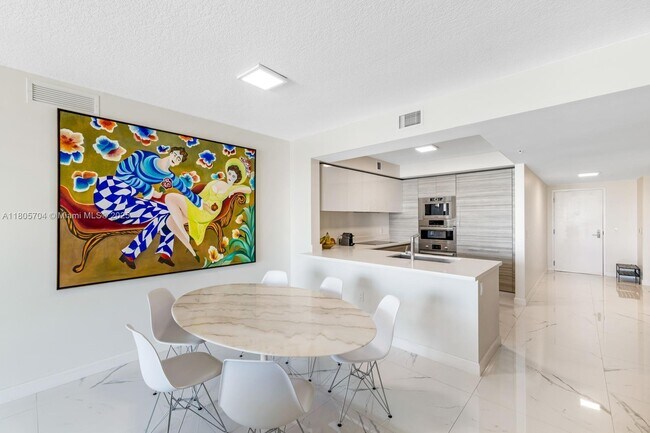 Building Photo - 300 Sunny Isles Blvd