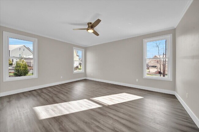 Building Photo - 15401 Adelay Ct