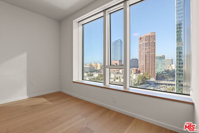 Building Photo - 889 Francisco St