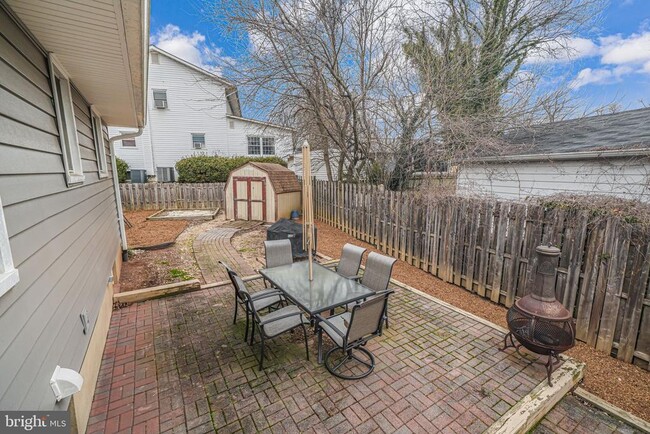 Building Photo - 6812 Beechview Dr