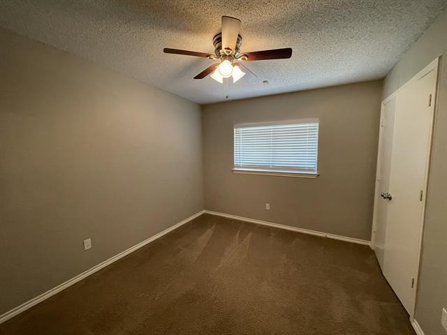 Building Photo - 6109 Kingswood Dr
