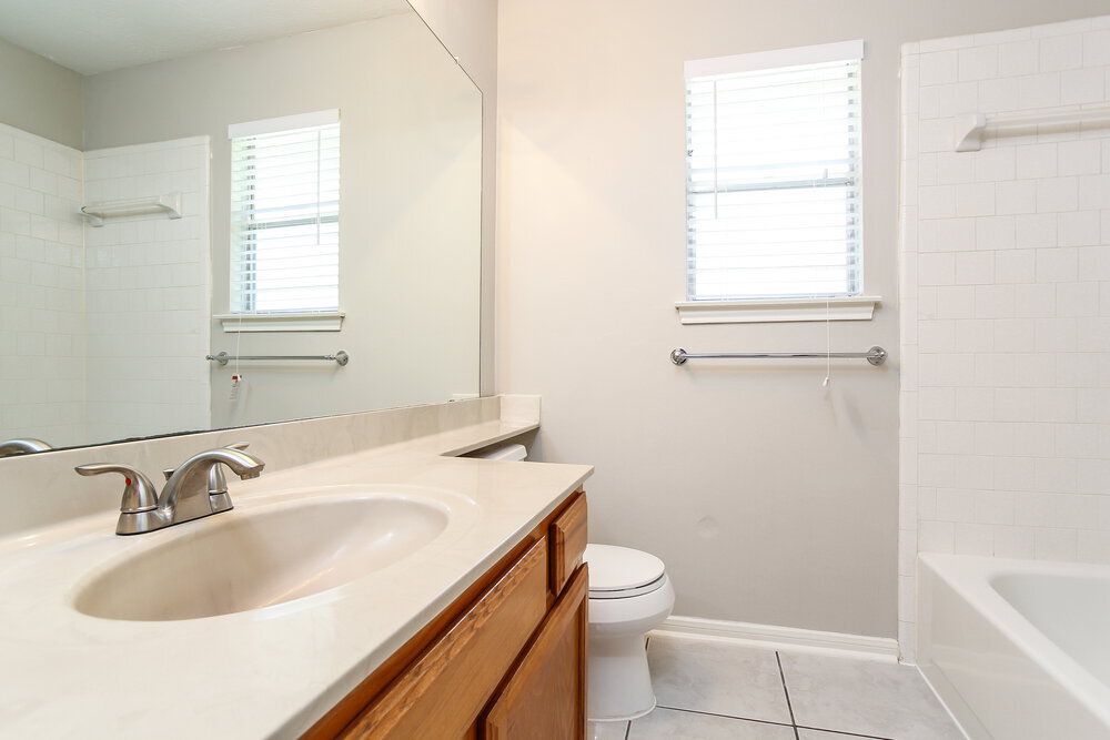 Building Photo - 5207 Village Springs Dr