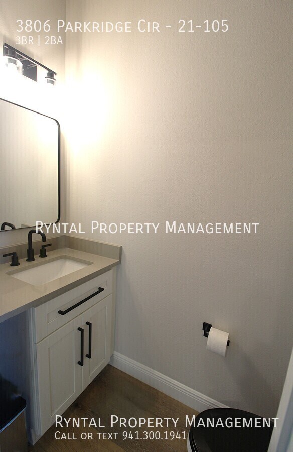 Building Photo - 3806 Parkridge Cir