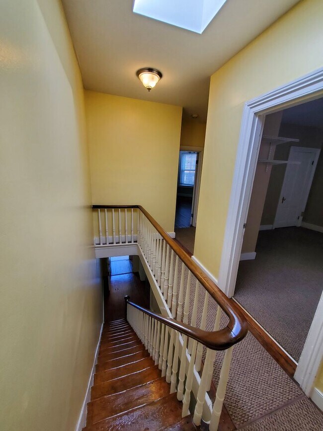 Building Photo - Spacious 2-Story Home In Historic Church H...