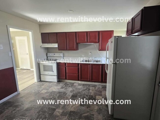 Building Photo - 610 E Dunn Ave