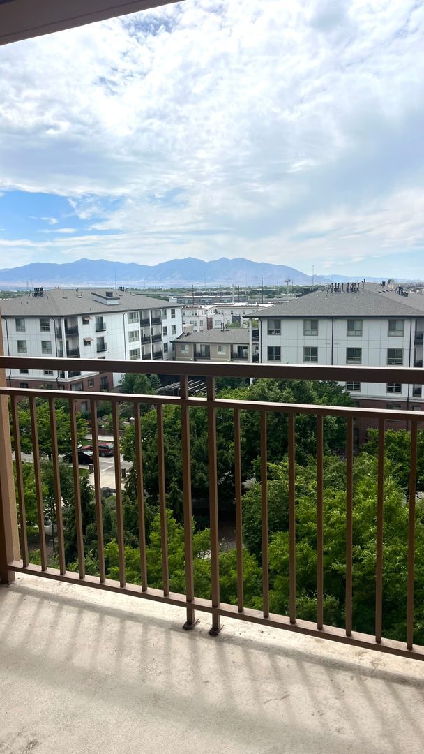 Building Photo - 2 Bedroom/2 Bathroom Condo in SLC