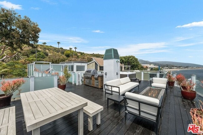 Building Photo - 24112 Malibu Rd