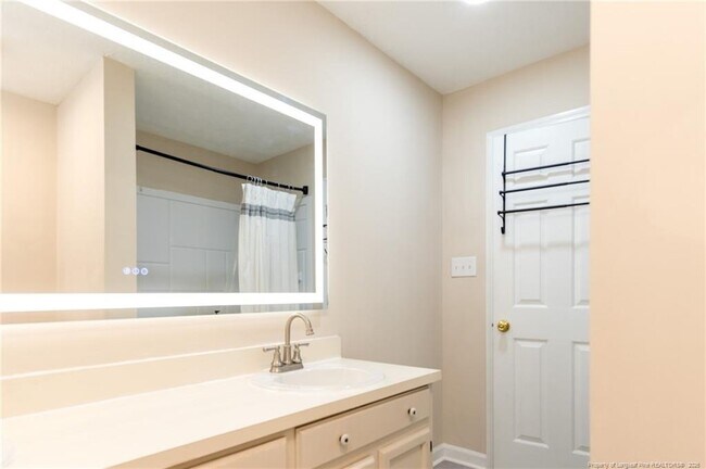 Building Photo - 3356 Quarry Dr