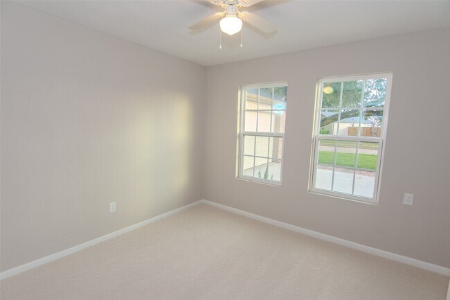 Building Photo - 6703 Stonewater