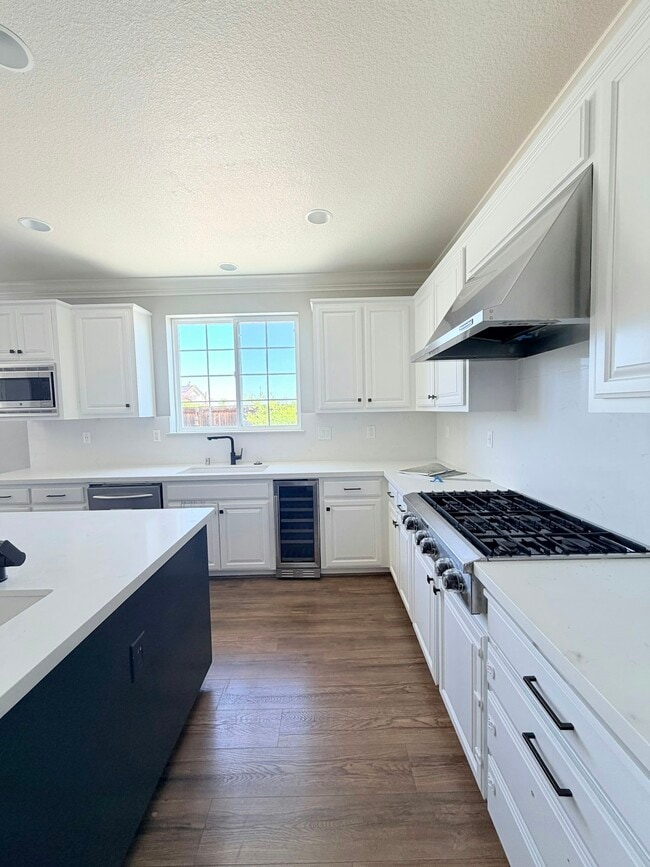 Building Photo - 850 Monterey Ct