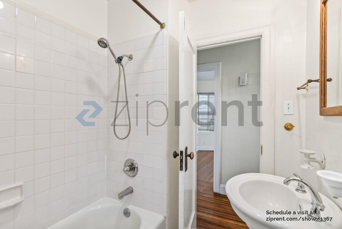 Building Photo - 1051 Stannage Ave