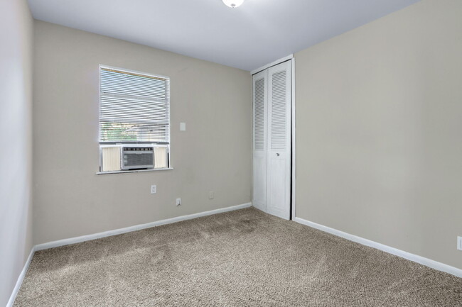 Building Photo - 4602 Centralia Dr