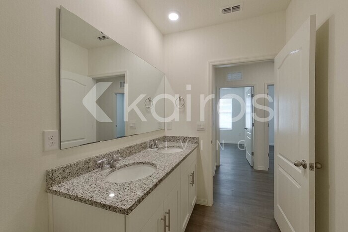 Building Photo - 32016 Katelin Cir