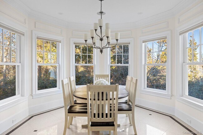 Building Photo - 17 Ludlow Ln