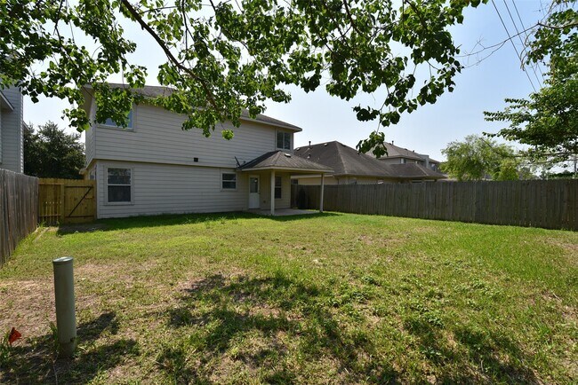 Building Photo - 21603 Falvel Lake Dr