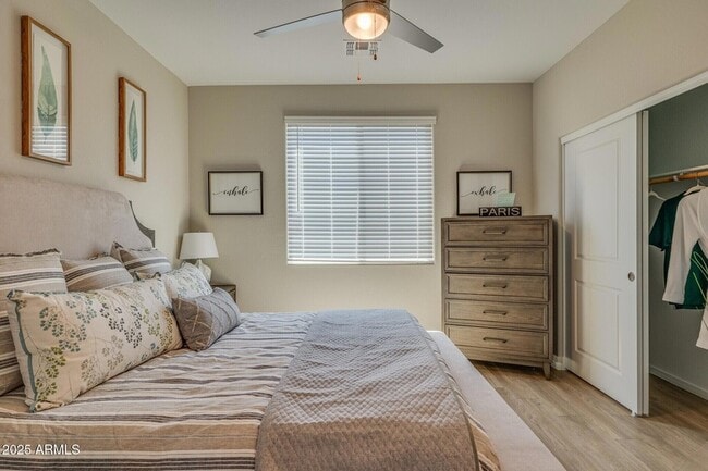 Building Photo - 16830 N 141st Ave