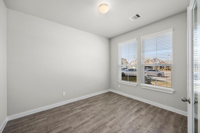 Building Photo - 32407 Hamilton Crest Dr