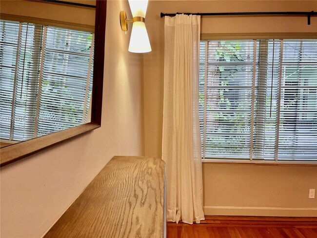 Building Photo - 1571 Pennsylvania Ave