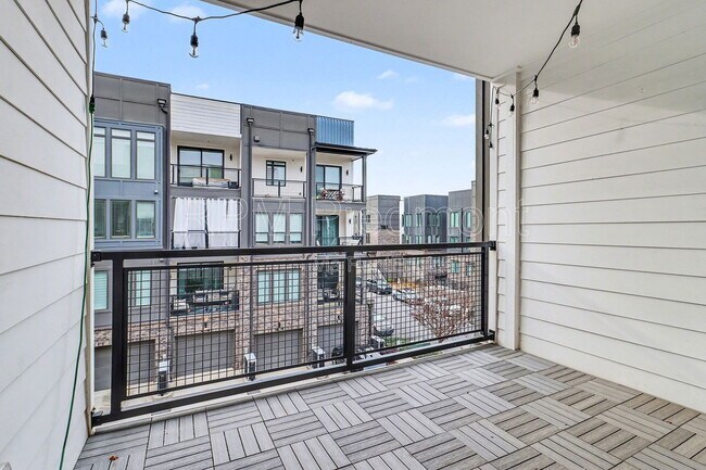 Building Photo - 383 Pratt Dr SE