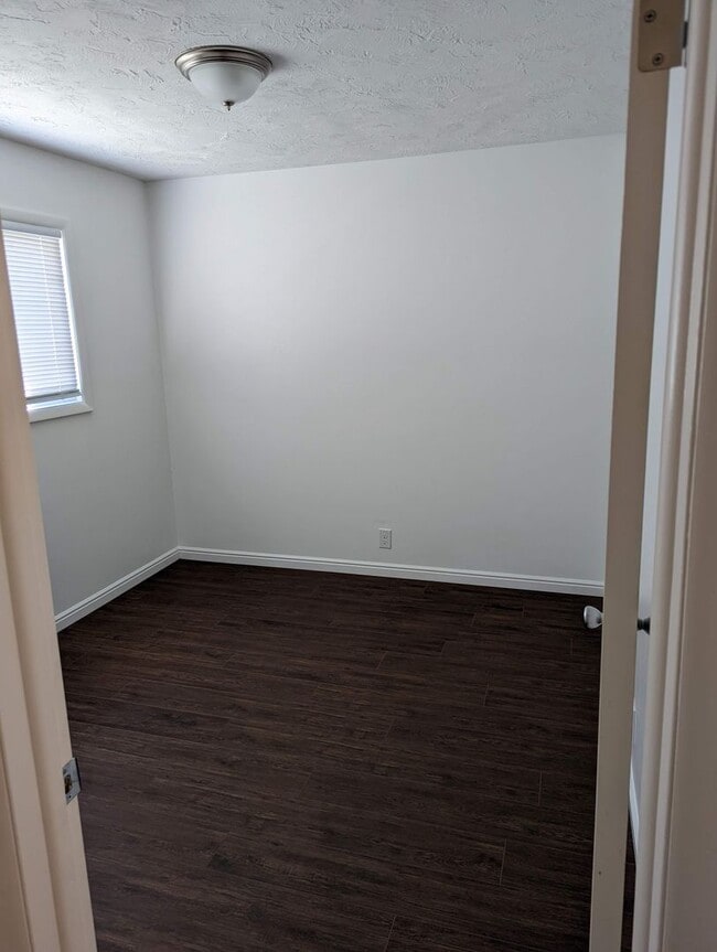 Building Photo - Charming 3 bedroom 1 bath home in Rexburg!