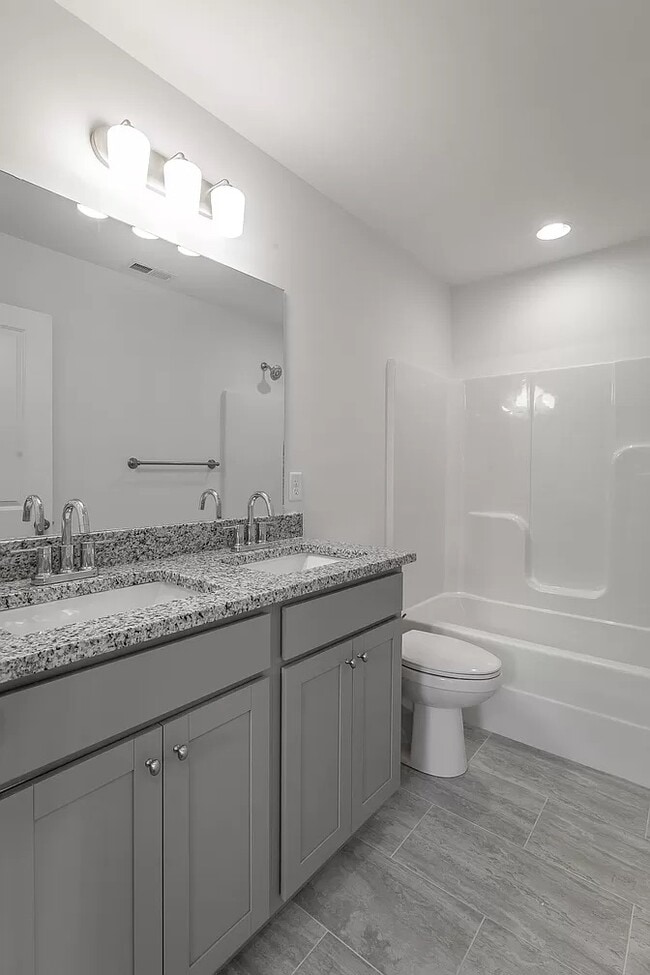 Building Photo - 5558 Stream Ln