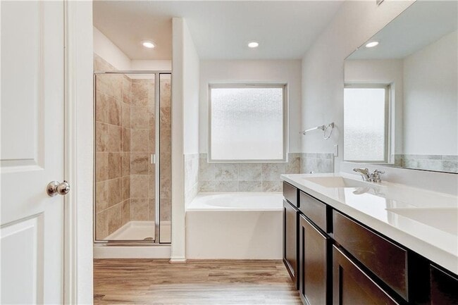 Building Photo - 5808 San Savino Dr