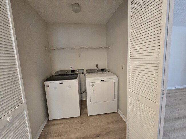 Building Photo - Charming 1 Bed 1 Bath in I District of Orl...