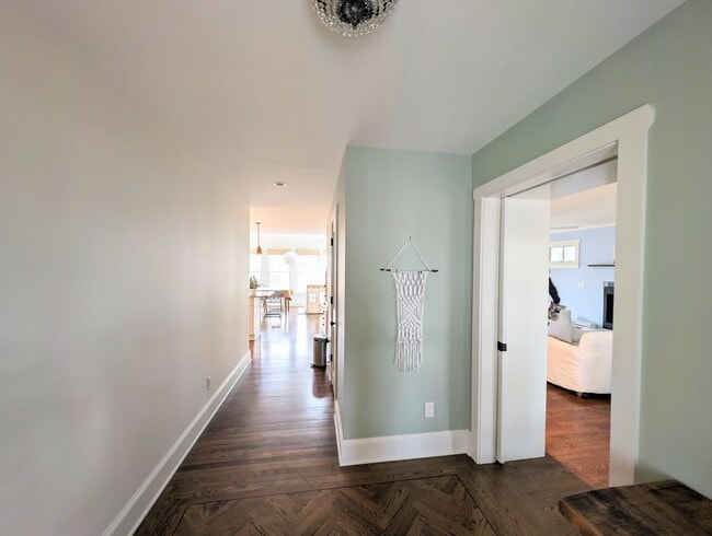 Building Photo - 7200 Airlie Pl