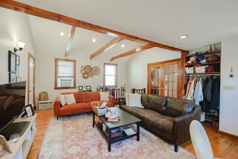 Building Photo - 127 Amory St