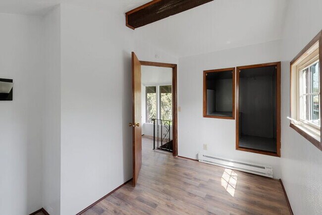 Building Photo - FOUR BEDROOM CHARMER WITH ADU IN CASTLE ROCK