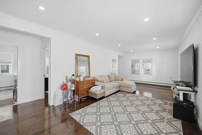 Building Photo - 34 Wilson Ave