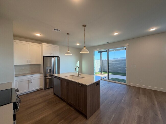 Building Photo - 602 Hemsworth Ln