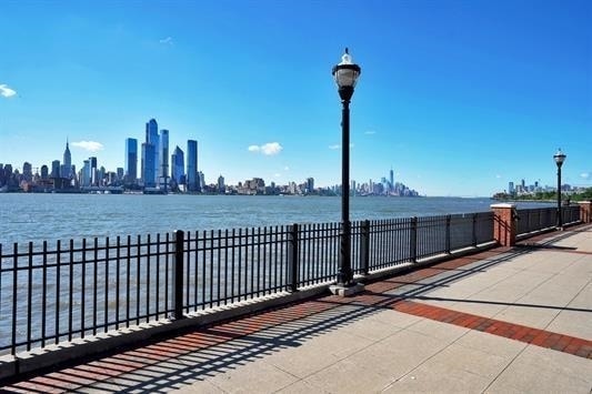 Building Photo - 55 Eton Row