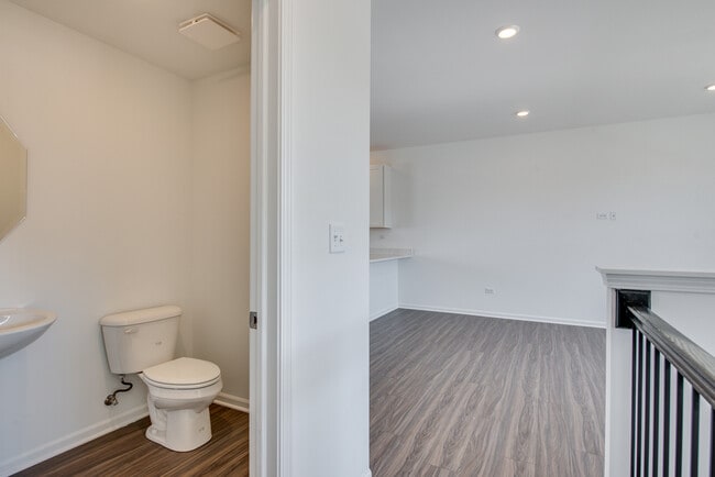 Building Photo - 25662 W Yorkshire Dr