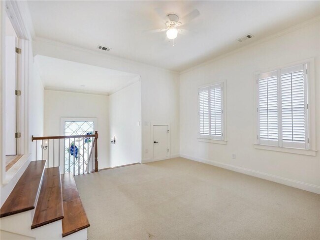 Building Photo - 5831 Choctaw Ln