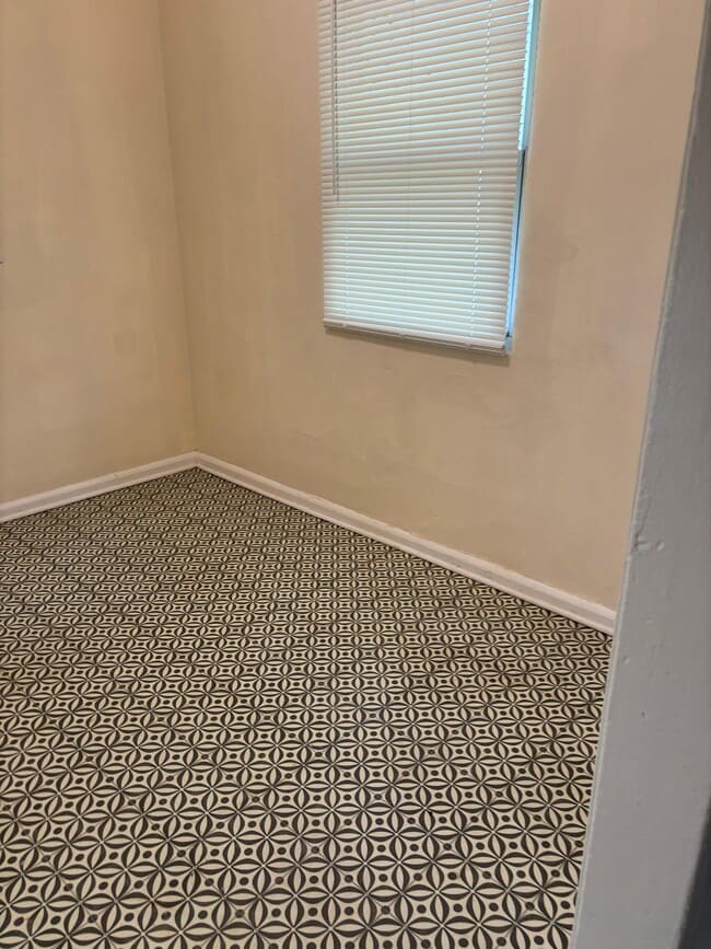 Building Photo - 19449 W Chicago