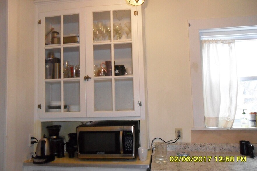 Kitchen - 210 N Geneva St